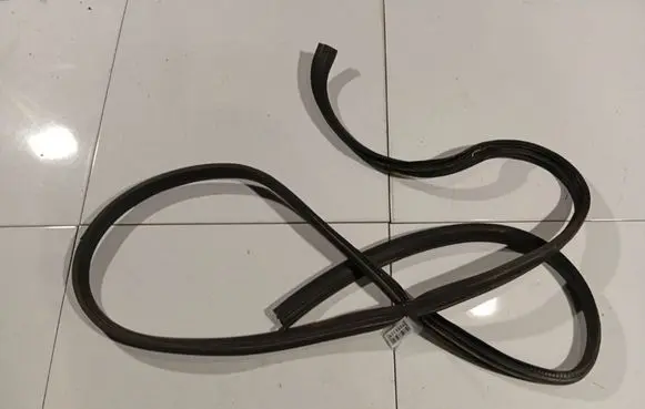 Mercedes-Benz ML W163 Rubber seal rear door