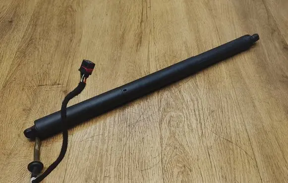 Porsche Macan (95B) Tailgate/trunk strut/damper 95B827851F