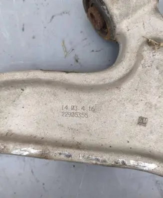 Opel Insignia A Front control arm 22905355