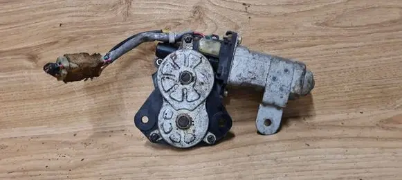 Mitsubishi Galant Sunroof motor/actuator 8873099204