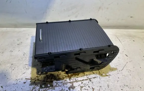 Land Rover Evoque I Cup holder front 08258005
