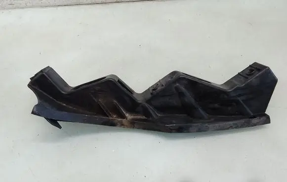 Volkswagen PASSAT B6 Front bumper mounting bracket 3C0807890