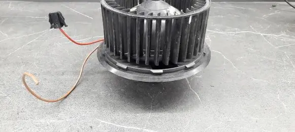 Volkswagen Polo II 86C 2F Heater fan/blower
