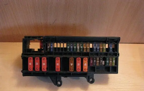 BMW 7 E65 E66 Fuse module