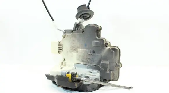 Audi A6 S6 C6 4F Rear door lock 4F0839015A