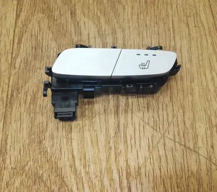 Mercedes-Benz C W205 Seat heating switch A2139057502
