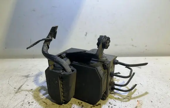 BMW 5 E39 ABS Pump 6756342 21047 0265900001