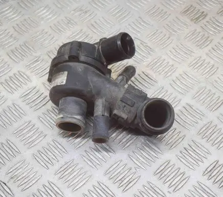 Land Rover Discovery 4 - LR4 Thermostat AH228575AF