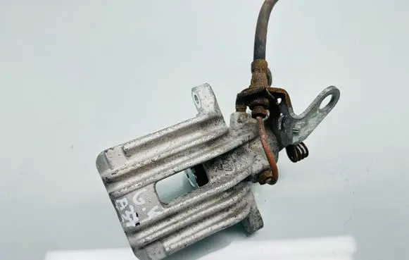 Volkswagen Golf Plus Rear brake caliper