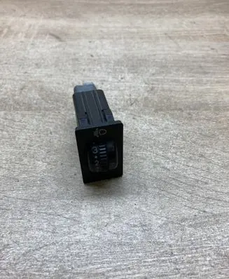 Toyota Avensis T250 Headlight level height control switch 