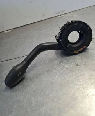 Volkswagen Golf III Indicator stalk QB96
