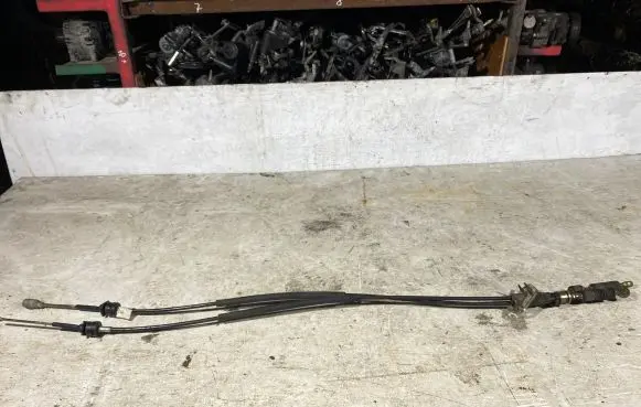 Volvo S40, V40 Gear shift cable linkage