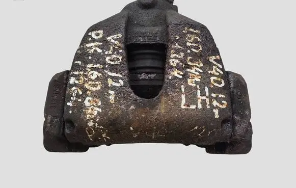 Volvo V40 Front brake caliper 31341487