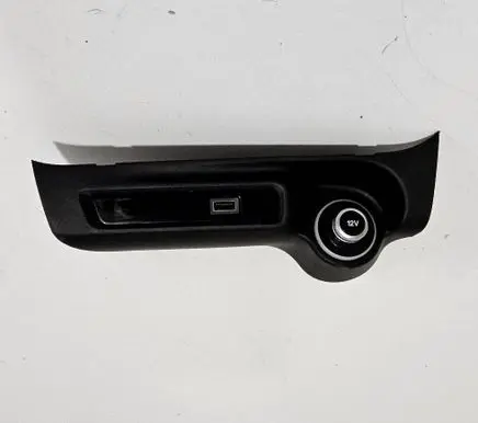 Alfa Romeo Giulia USB socket connector 00505487510 156146504 156151215