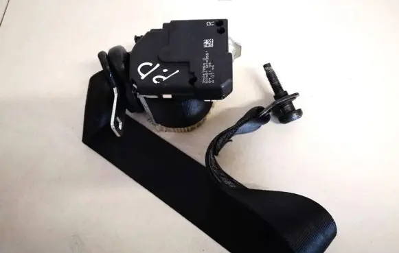 Ford Focus Front seatbelt 4m51a61294al 4m51-a61294-al