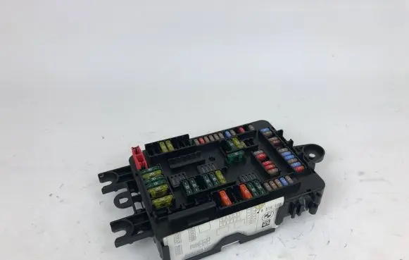 BMW X5 F15 Fuse module 9316569 19325000002 20112019