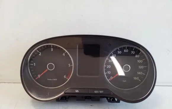 Volkswagen Polo V 6R Speedometer (instrument cluster) 6R0920961B