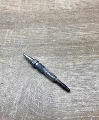 BMW 7 E32 Glow plug 721966 122116