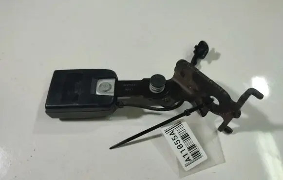 Renault Megane III Front seatbelt buckle B5021666