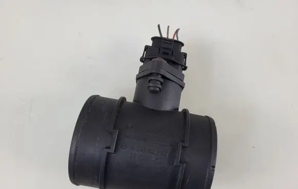 Opel Zafira A Mass air flow meter 24437502