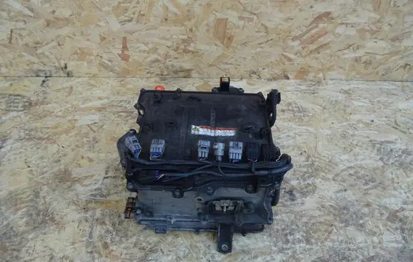Toyota Previa (XR50) III Voltage converter inverter G920028012