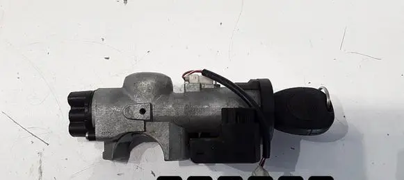 Nissan Almera N16 Ignition lock c9918