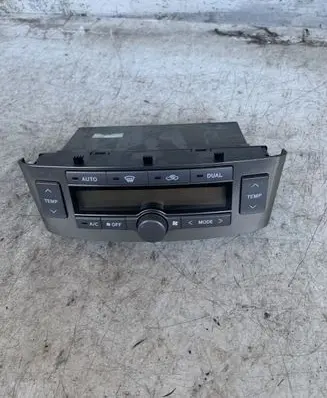 Toyota Avensis T250 Climate control unit 5590005160