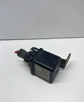 Ford Ranger Other relay Y70118650 MR82B541