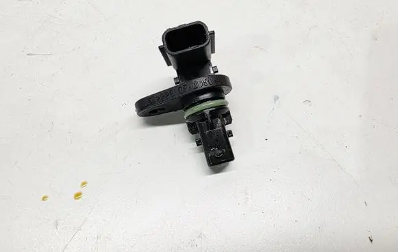 Nissan Qashqai J12 Camshaft position sensor 237315RF3B