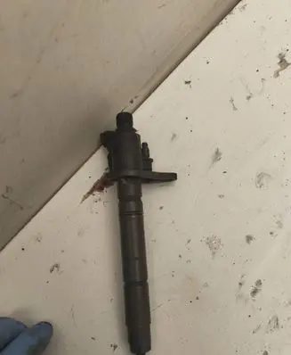 Fuel injector