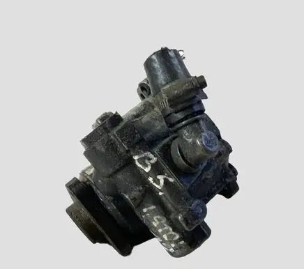 Volkswagen PASSAT B5.5 Power steering pump 8D0145156T 7690955102