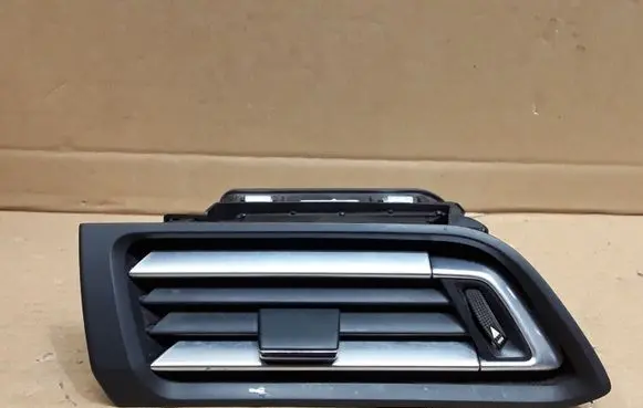 Peugeot 308 Dashboard side air vent grill/cover trim 96778765