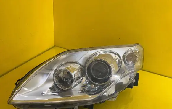 Renault Laguna III Headlight/headlamp 26060040R