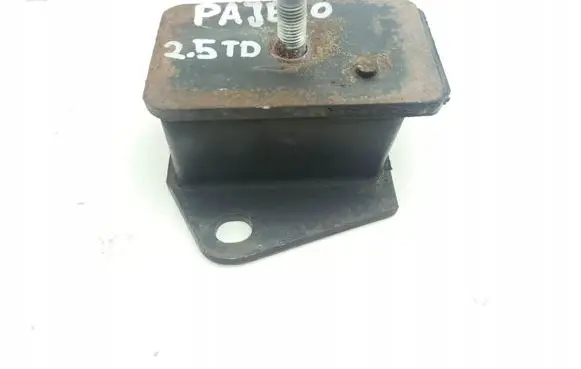 Mitsubishi Pajero Engine mount vacuum valve MR210867