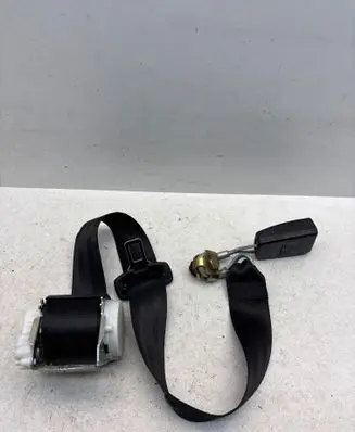 Rear seatbelt