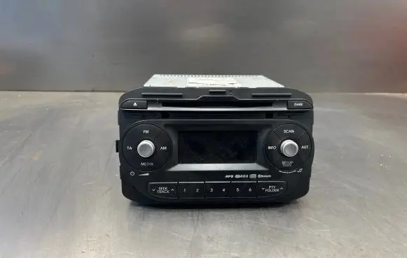 KIA Picanto Radio/CD/DVD/GPS head unit AM110TAEE 961701Y261M 5221620