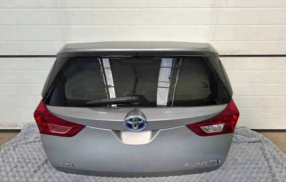 Toyota Auris E180 Truck tailgate 