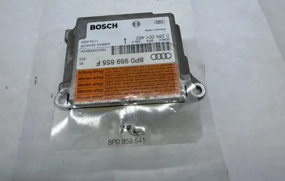 Audi A3 S3 8P Airbag control unit/module 8P0959655F 0037D0009KXX 085001482