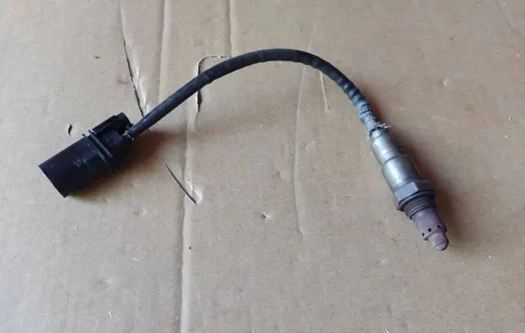 Hyundai Tucson TL Exhaust gas pressure sensor 39210-2B530 ZFAS02