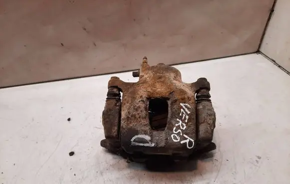 Toyota Corolla Verso E121 Front brake caliper