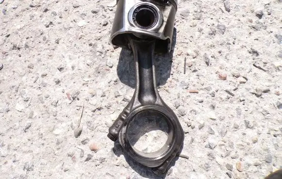 Fiat Ducato Piston with connecting rod 5802952065