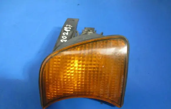 BMW 5 E34 Front indicator light 1384033