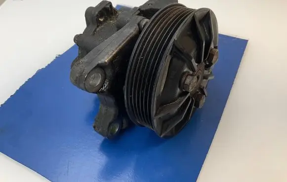 BMW 3 E92 E93 Power steering pump 6769887 7537862