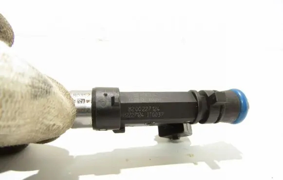 Dacia Sandero Fuel injector 8200227124