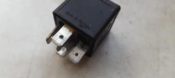 Volvo V70 Other relay V23134A52X345 V23134-A52-X345
