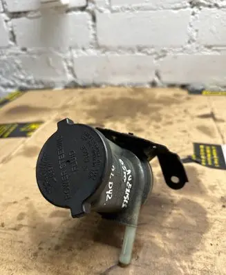 Toyota Avensis Verso Power steering fluid tank/reservoir