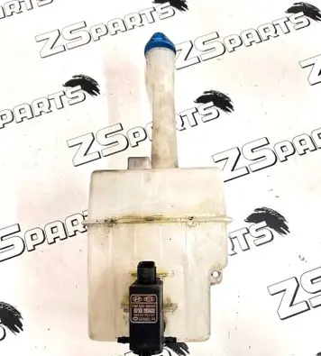 KIA Cerato Windshield washer fluid reservoir/tank 986102F000 986102F100