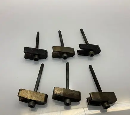 Mercedes-Benz ML W164 Fuel Injector clamp holder A6420160038 6420160038 A0009902907