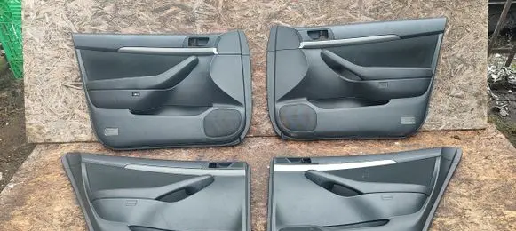 Toyota Avensis T250 Front door card panel trim 6762005560B0 6761005560BO