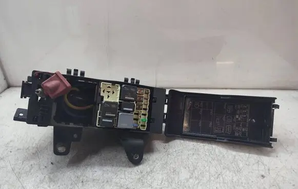 Jaguar XE Fuse module GX7314A076AA